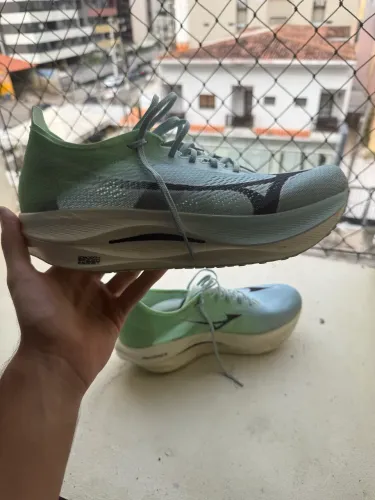Mizuno Wave Rebelion Pro Low