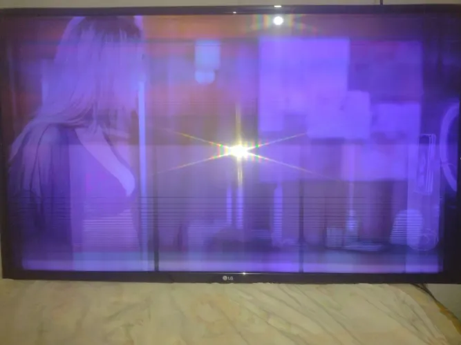 TV LG modelo 43 LH5700 Smart 