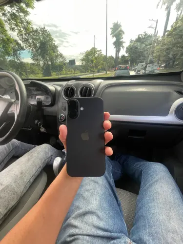 iPhone 16 , sem detalhes .