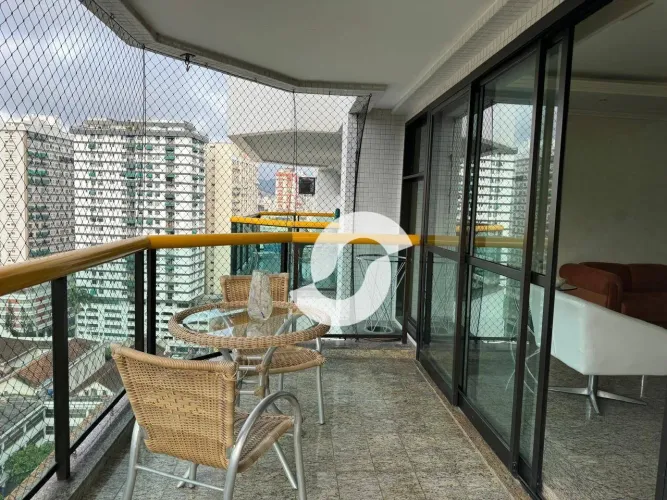 Cobertura Duplex em um dos melhores Condomínios da Cidade, localizado no miolo de Icaraí