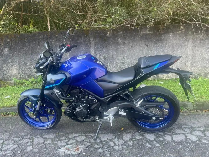 MT-03 moto muito nova 2.800 km 