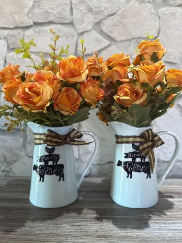 Dupla de vasinhos farmhouse com flores