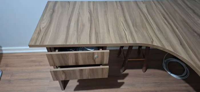 Escrivaninha em "L" escritório. 