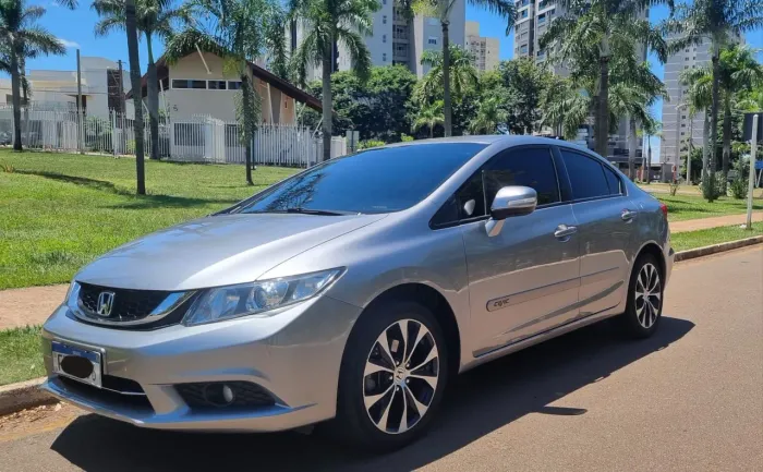 Honda Civic Sedan LXR 2.0 Flexone 16V Aut. 4P 2016