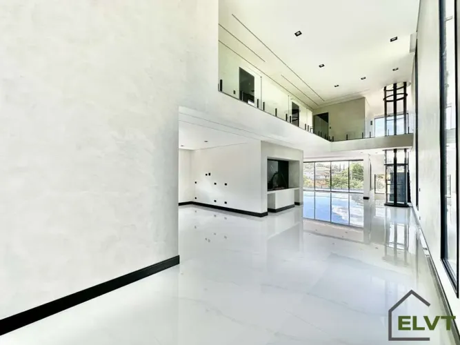 Casa em Condomínio São Paulo II Cotia | 4 Quartos, 6 Vagas e Lazer Completo