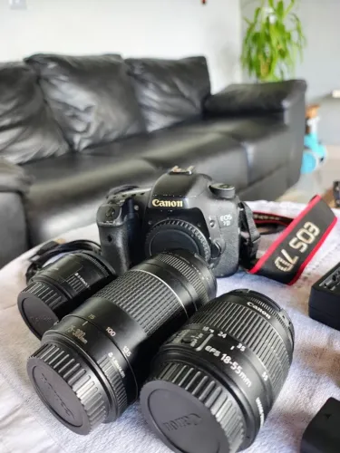 Desfazendo de vários equipamentos audiovisuais