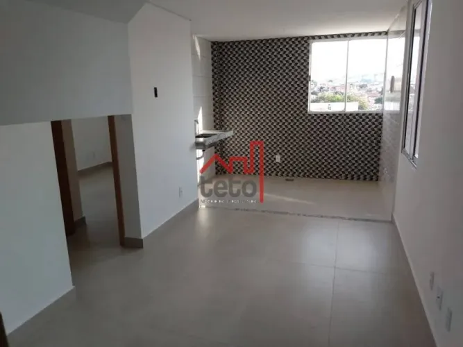 Cobertura, com 02 quartos, Piratininga. Venda.