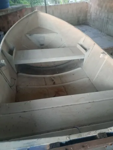 Barco de alumínio com motor 