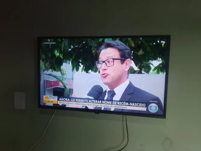 Vende-se essa smart tv 32 polegadas!