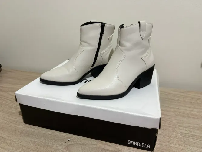 Bota cano médio