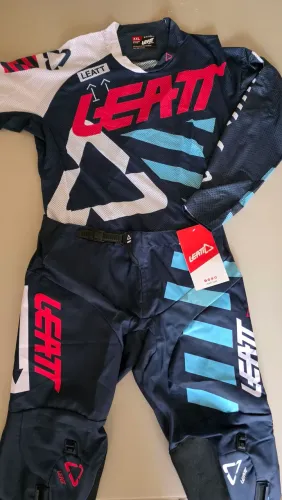 Conjunto Motocross Leatt GPX 5.5