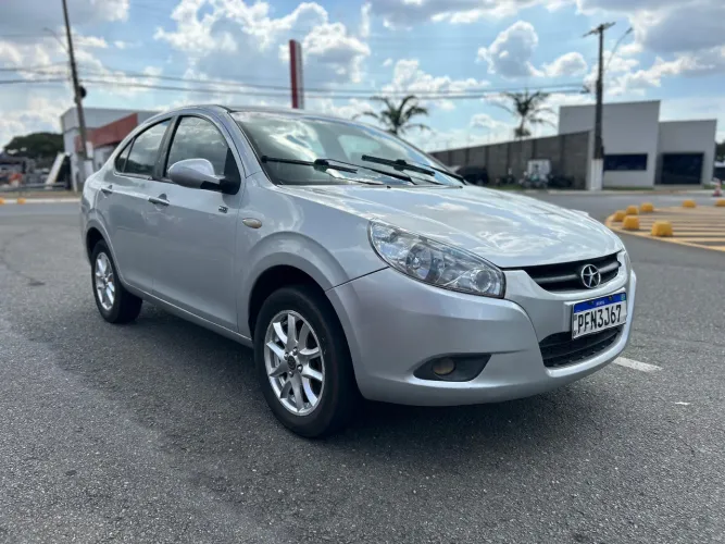 JAC J3 Turin Sedan 1.4 16V 4P Mec. 2012