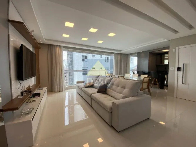 Apartamento Mobiliado à Venda no Palm Beach no Centro de Balneário Camboriú