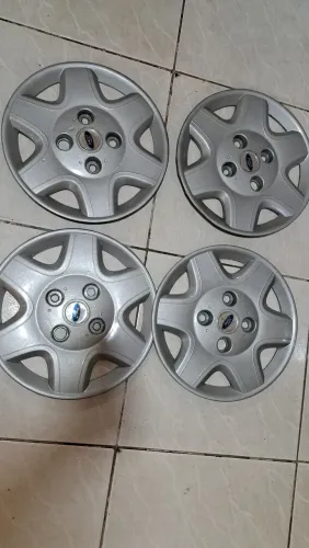 Calota 13' de 4 peças para Ford fiesta street 