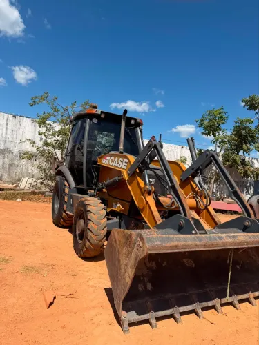 RETROESCAVADEIRA CASE 580 N 4x4 TURBO 2020
