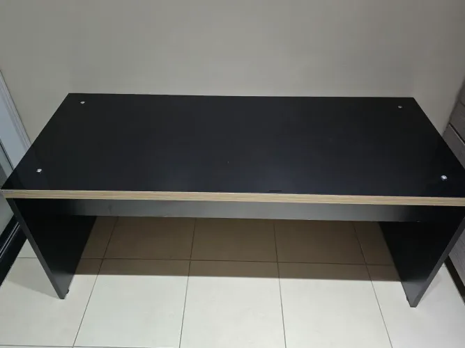 VENDO MESA PARA ESCRITÓRIO. GEBG WORK.