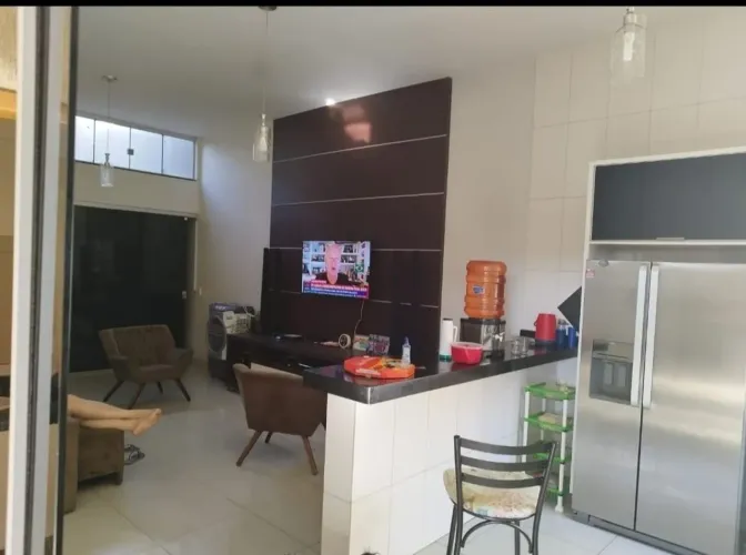 SOBRADO 3 QUARTOS + barracão com suite, cozinha americana