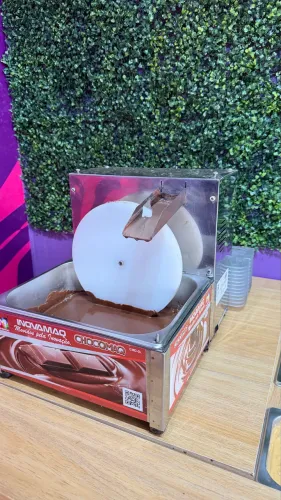 Deretedeira de chocolate giratória