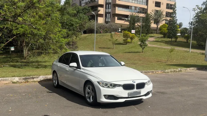 BMW 320I A 2.0 Turbo/activeflex 16V 184cv 4P 2014