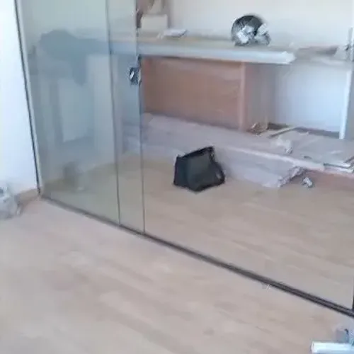 Fechamento de varanda com vidro de 8 mm