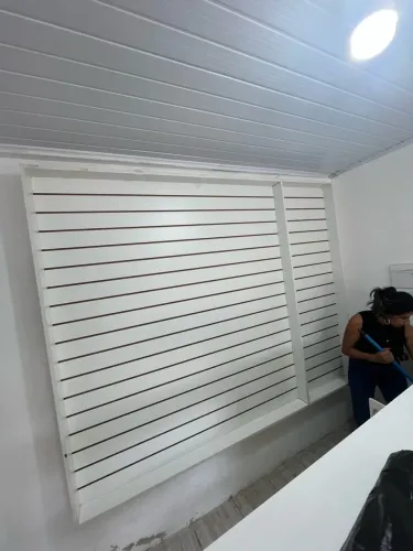 Painel canaletado