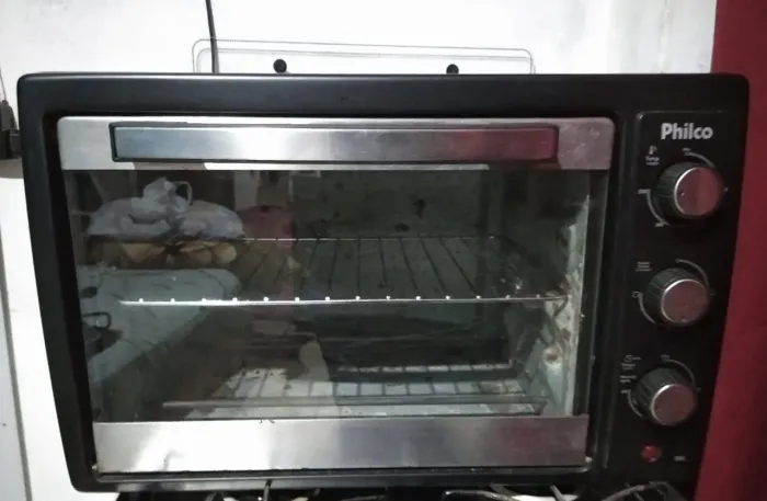 Vendo forno elétrico Philco 38 litros funcionando perfeitamente