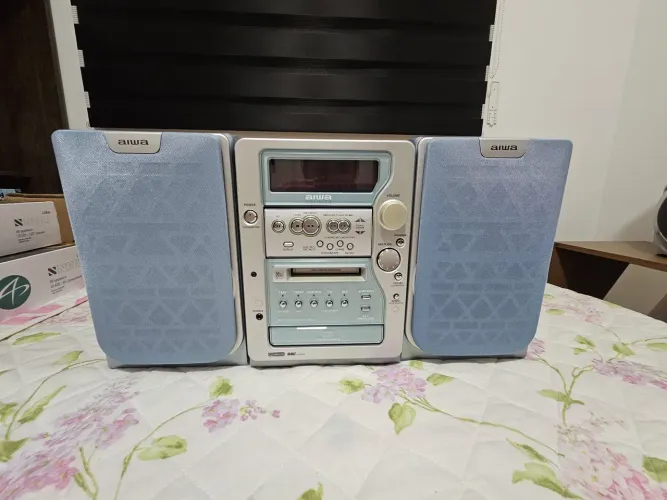 Vendo Mini System Aiwa raro (precisa de reparos)