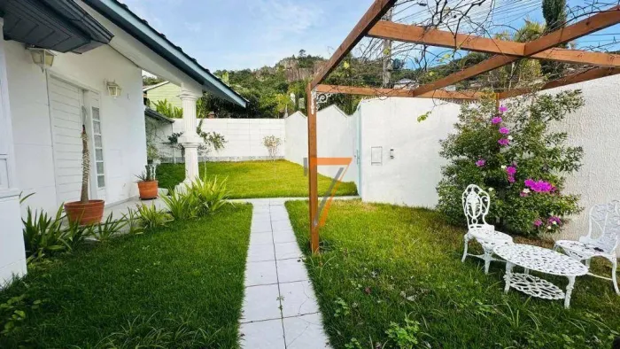 Casa com 3 dormitórios, 300 m² - venda por R$ 3.000.000,00 ou aluguel por R$ 14.311,97/mês