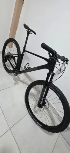 Bike Cannondale Carbono HT 19