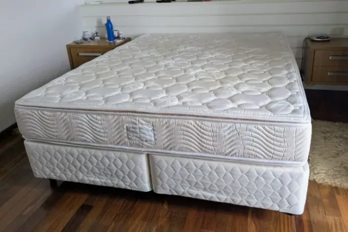 Cama Box Queen D-26 com Pillow dos dois lados tecido fibra de bamboo