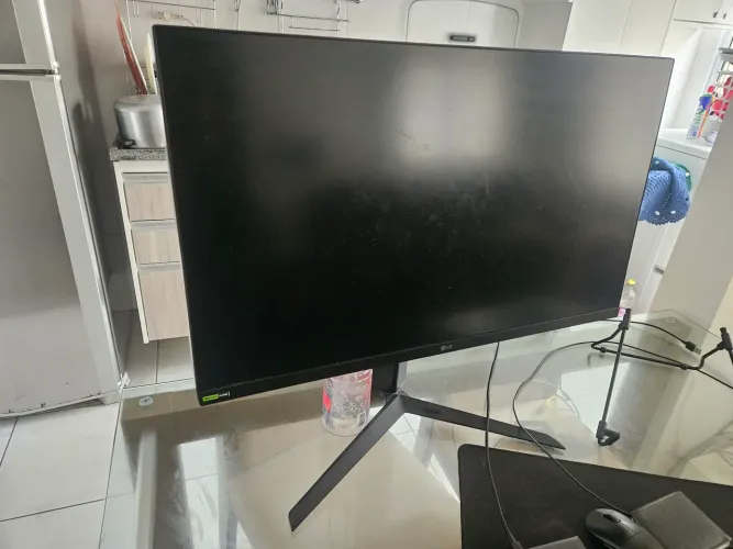 Monitor Gamer LG UltraGear 27" 144 Hz (Seminovo)