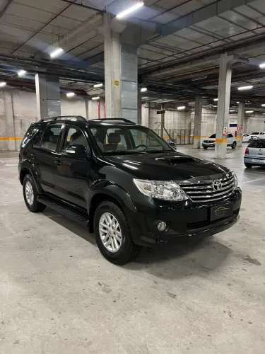 Toyota Hilux SW4 SRV D4-d 4X4 3.0 TDI Dies. AUT 2012