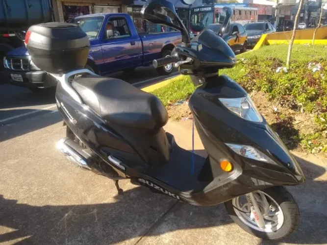 Suzuki Burgman 125i 2013