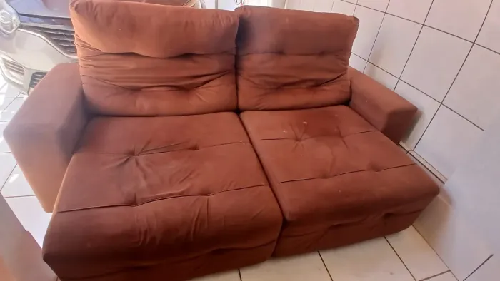 Vendo sofá retrátil de 2 lugares