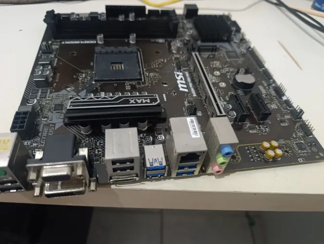 Placa mãe MSI B450M PRO VDH MAX COM DEFEITO<br>Com Defeito
