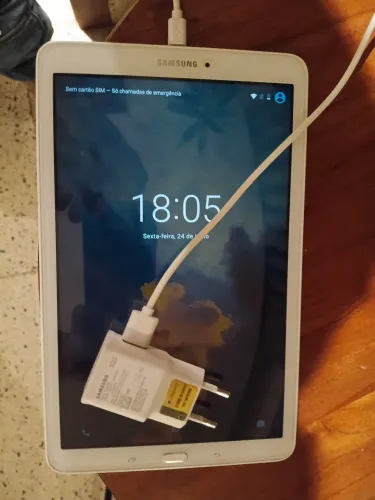 Tablet Samsung Galaxy Tab E 9.6 (SM-T561)