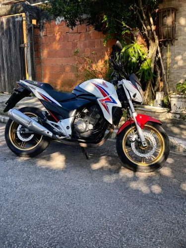 Cb 300