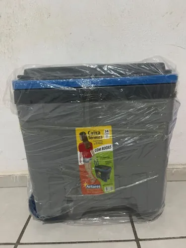 Caixa térmica 34 litros com rodinhas
