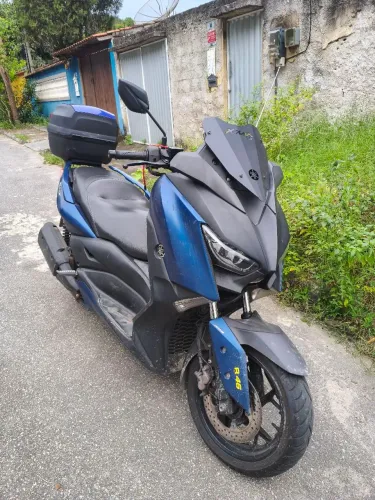 Vendo Xmax ABS 250 - 40.000 km - Muito nova.