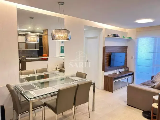 Apartamento 02 dormitórios em Barreiros, São José. PORTEIRA FECHADA, OPORTUNIDADE.