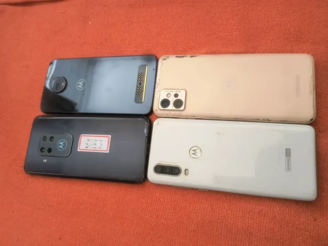 Lote Celulares 128GB para conserto assistência ou retirada de peças