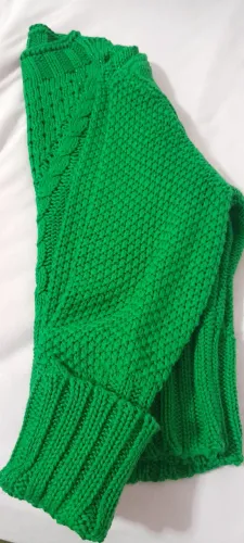 Blusão verde com brilhos