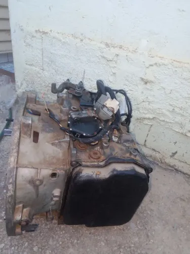 Transmissão automática Megane dinamiqui 2.0 16v com avaria na trava parqui carro fun perfe