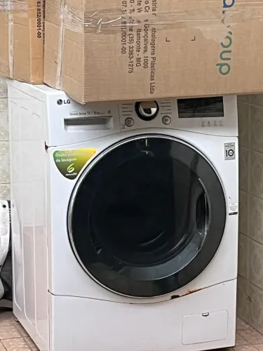 Máquina LG lava e seca 11 litros