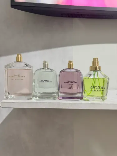 Kit 4 perfumes MARC JACOBS