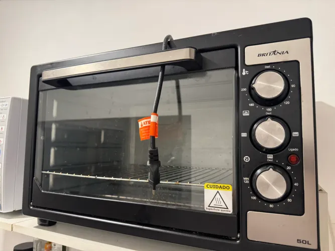 FORNO elétrico Britânia 50 lts