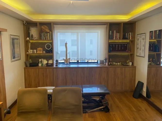 Vende / aluga salas comerciais de alto padrão no Itaim Bibi com 104 m2