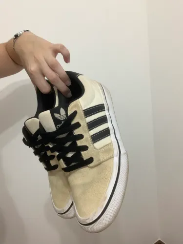 Tênis adidas usado