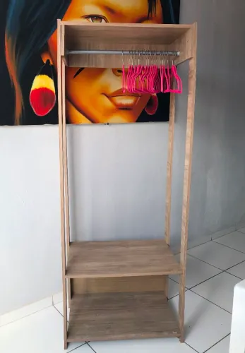 Armário tipo Closet extremamente conservado