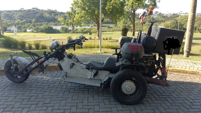 Triciclo AP 1.8 gasolina 